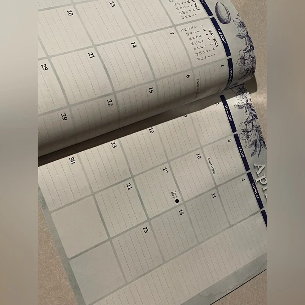 2027 Monthly planner desktop / portable calendar with holidays + 2028 dates